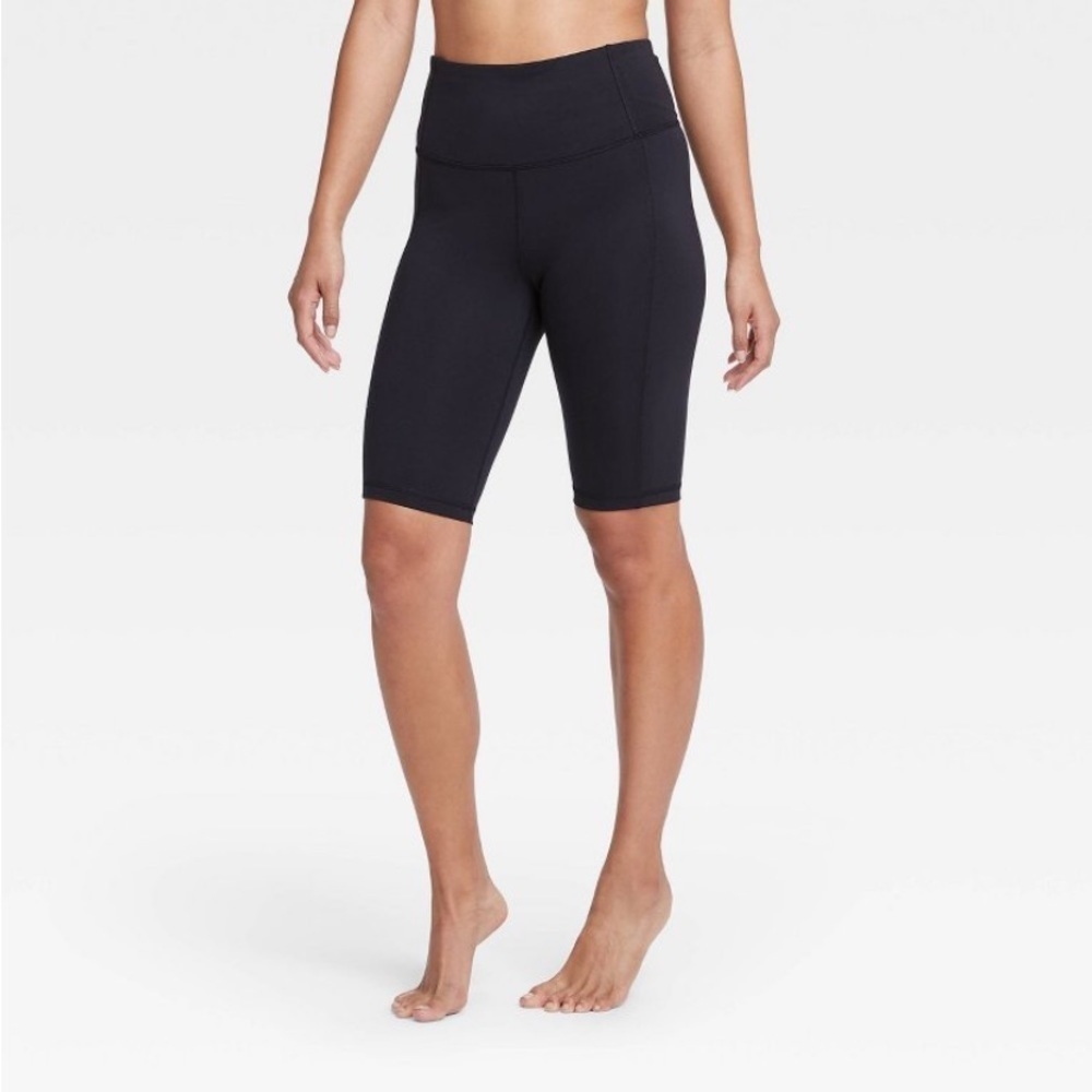 Women's Contour Power Waist High-Rise
Shorts 11" - All in Motion Black L